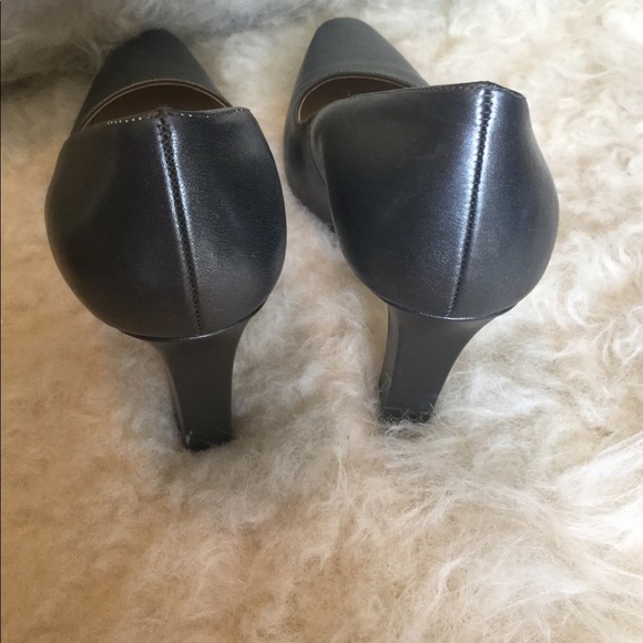 EUC Jacqueline Ferrar pumps - Picture 4 of 4